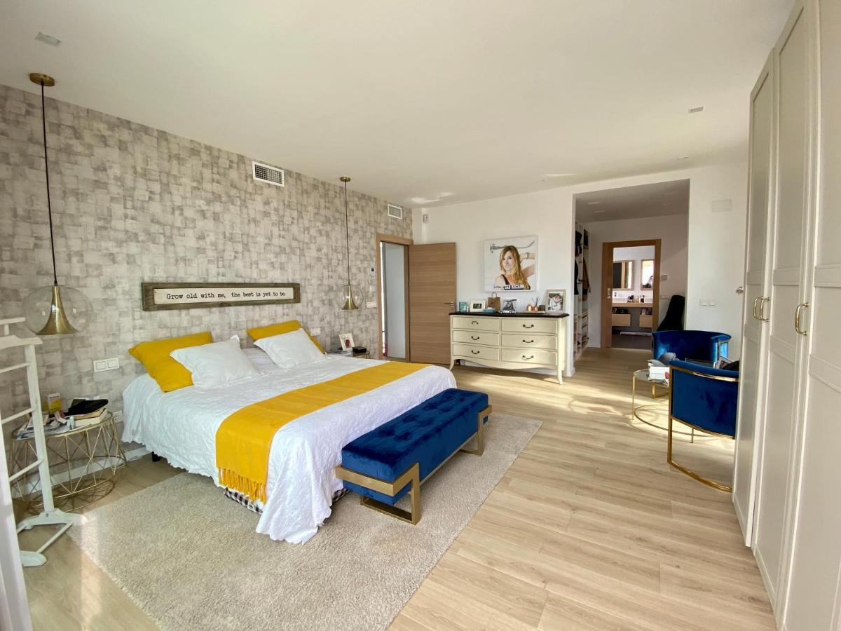Villa Front In With Amazing Sea Views Semidetached