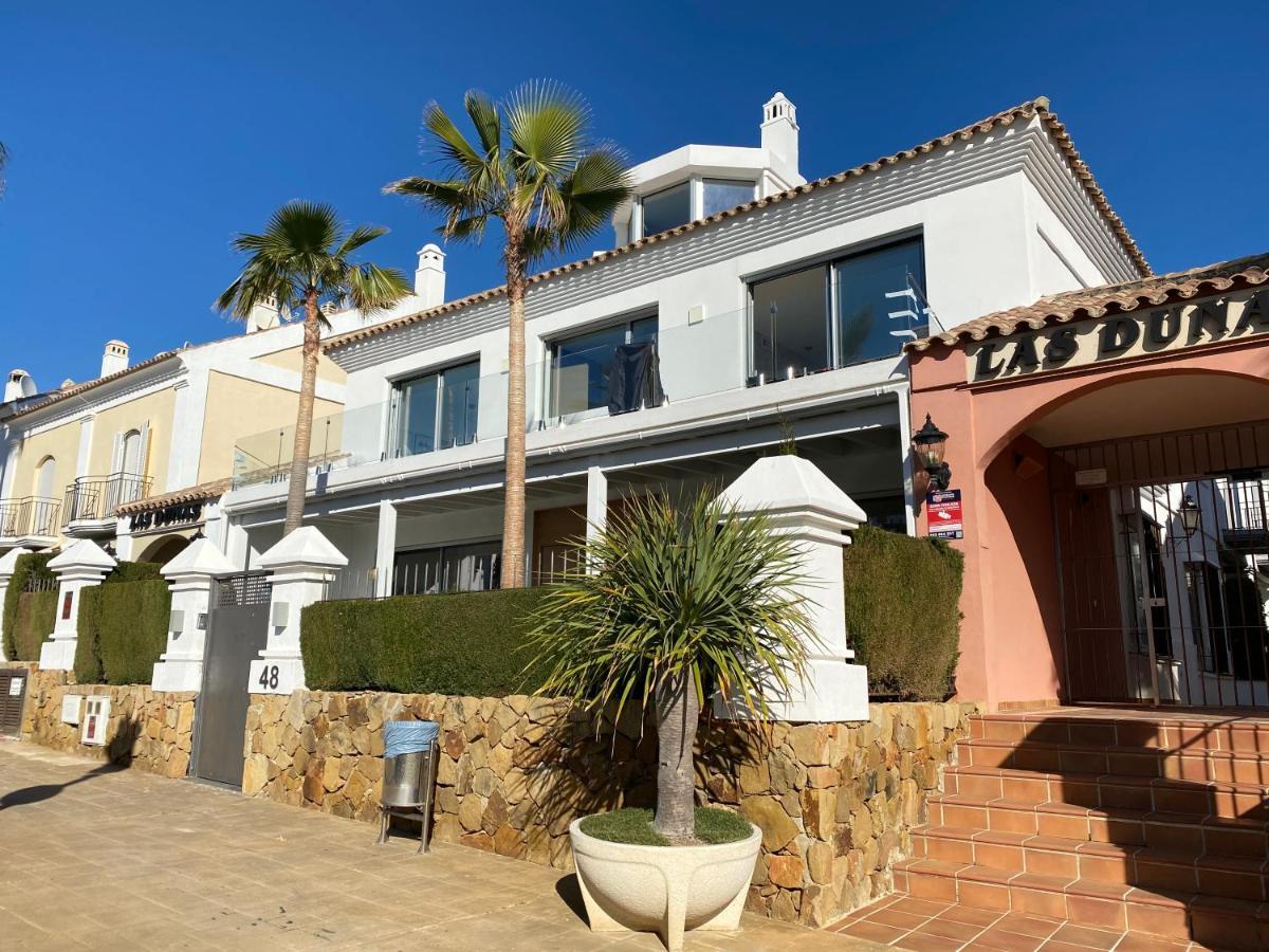 Front In With Amazing Sea Views Semidetached *