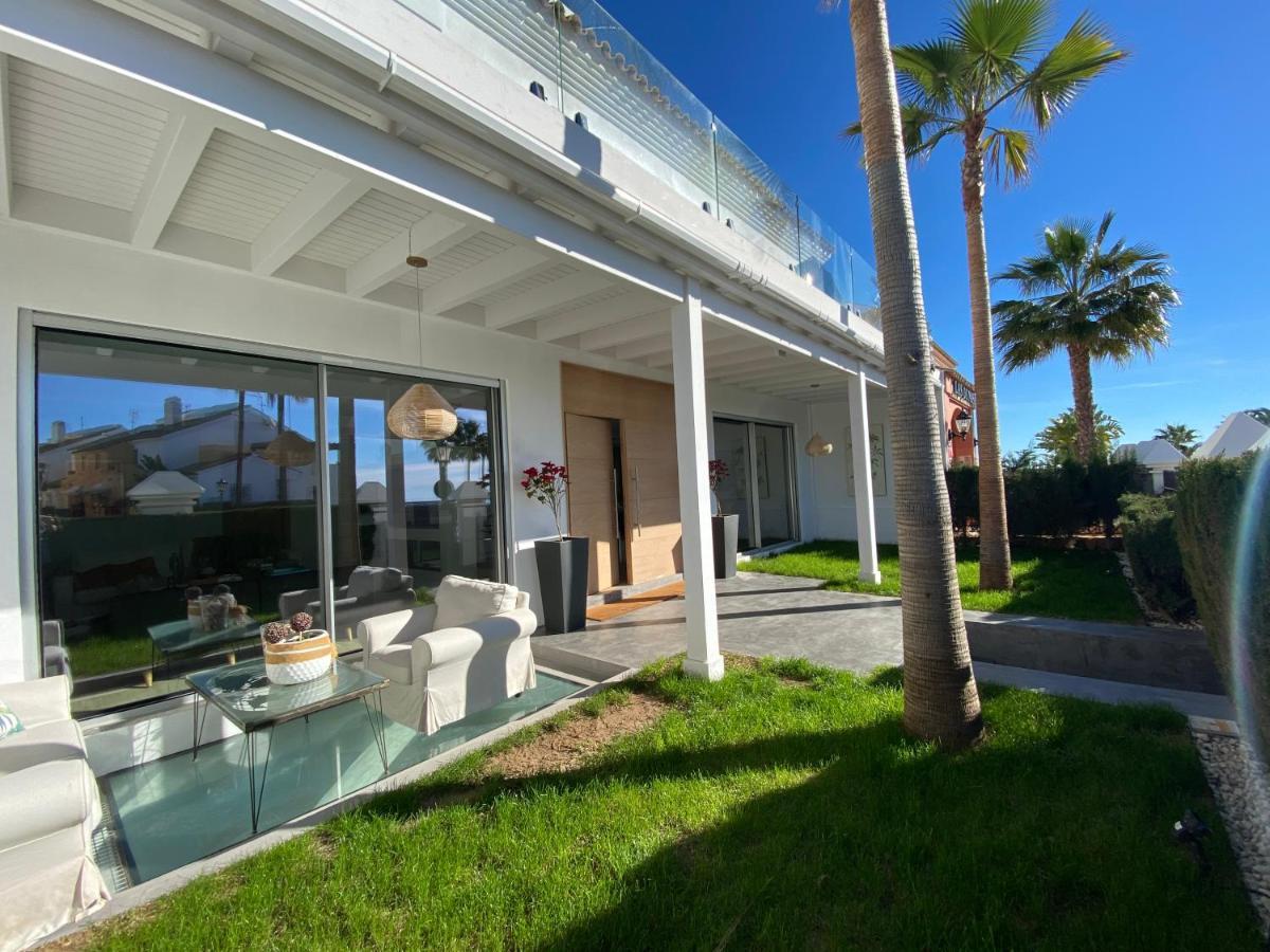 Front In With Amazing Sea Views Semidetached *